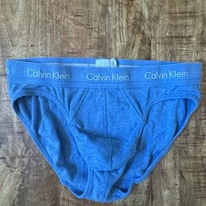 Men’s vintage Calvin Klein Body Light Blue Hip Briefs